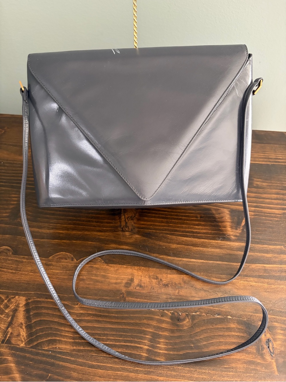 Charles Jourdan Paris Vintage Classic Envelope Crossbody Bag in a Purple Tone